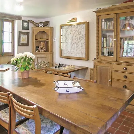 4 Bedroom Gorgeous In Holiday home Monpazier