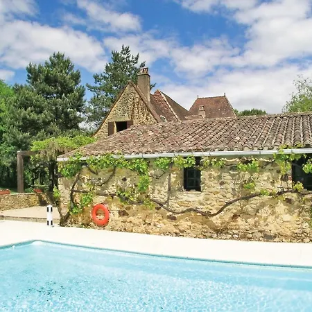 4 Bedroom Gorgeous In Monpazier