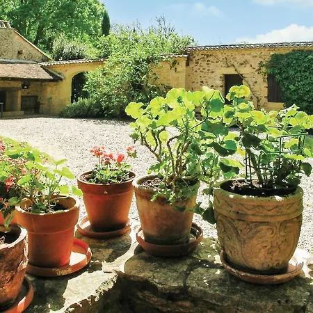 4 Bedroom Gorgeous In Holiday home Monpazier